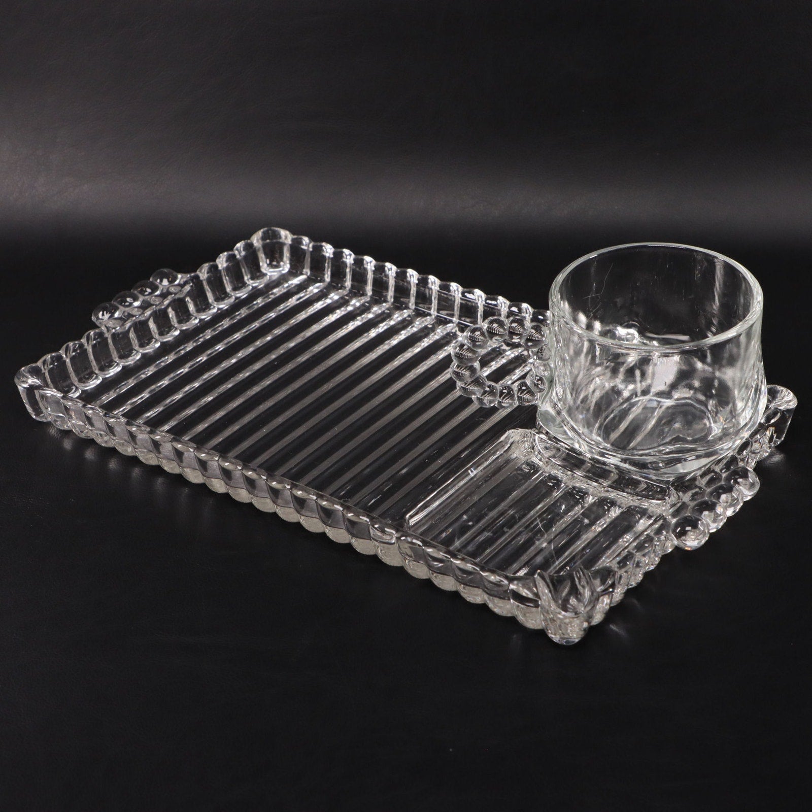 Smoke, Sip, and Snack cheapest Set, Hazel Atlas, Retro Party, 8 Trays